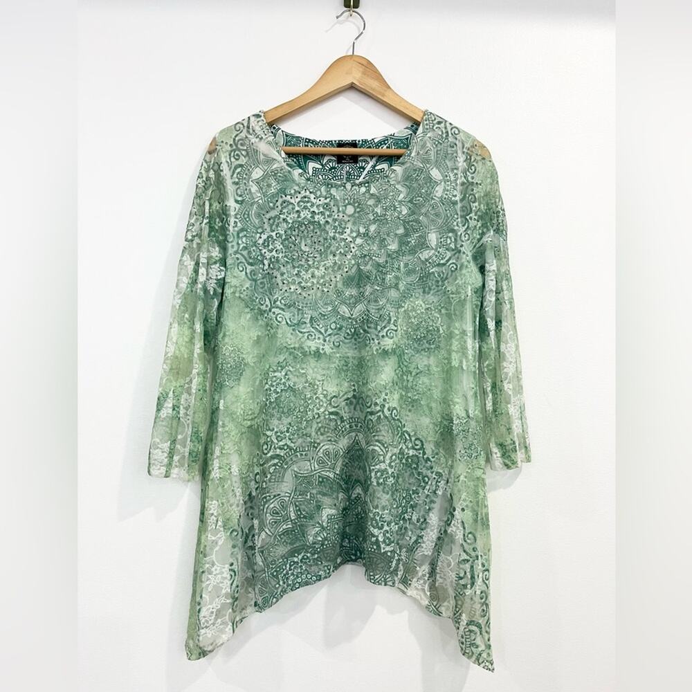 Women’s Asymmetrical‎ Whimsical 3/4 Sleeve Top Size Medium Lace